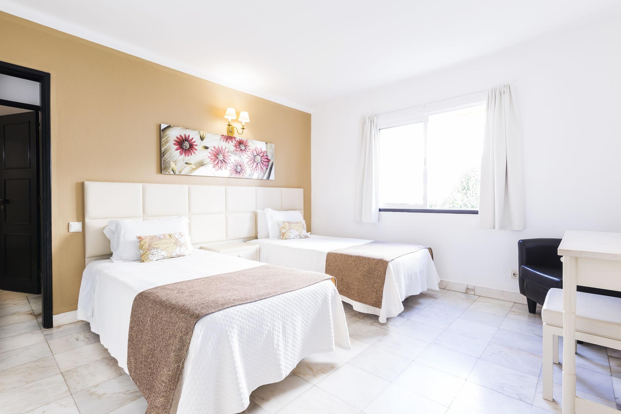 Aparthotel Jardim Do Vau à Portimão Extérieur photo