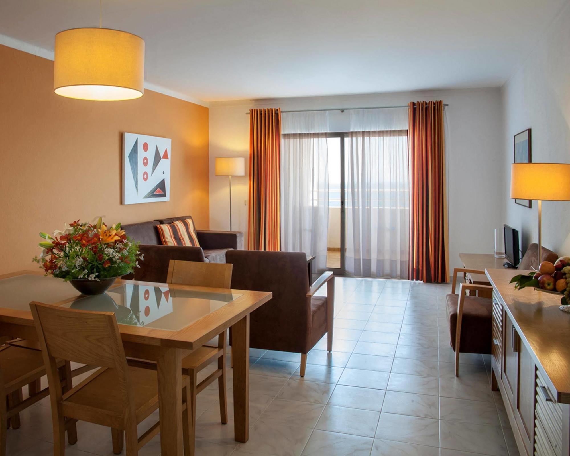Aparthotel Jardim Do Vau à Portimão Extérieur photo