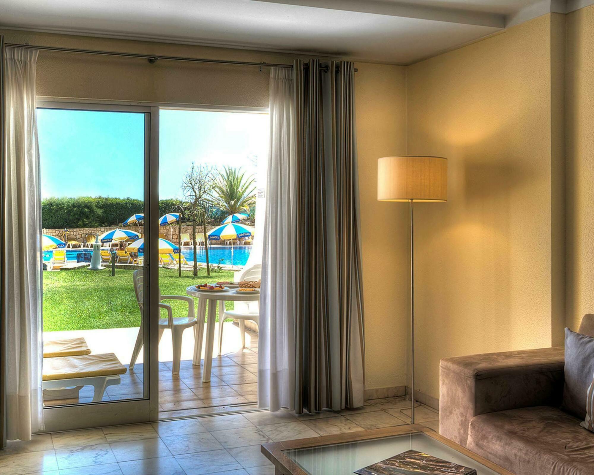 Aparthotel Jardim Do Vau à Portimão Extérieur photo